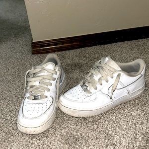 air force 1’s (all white)